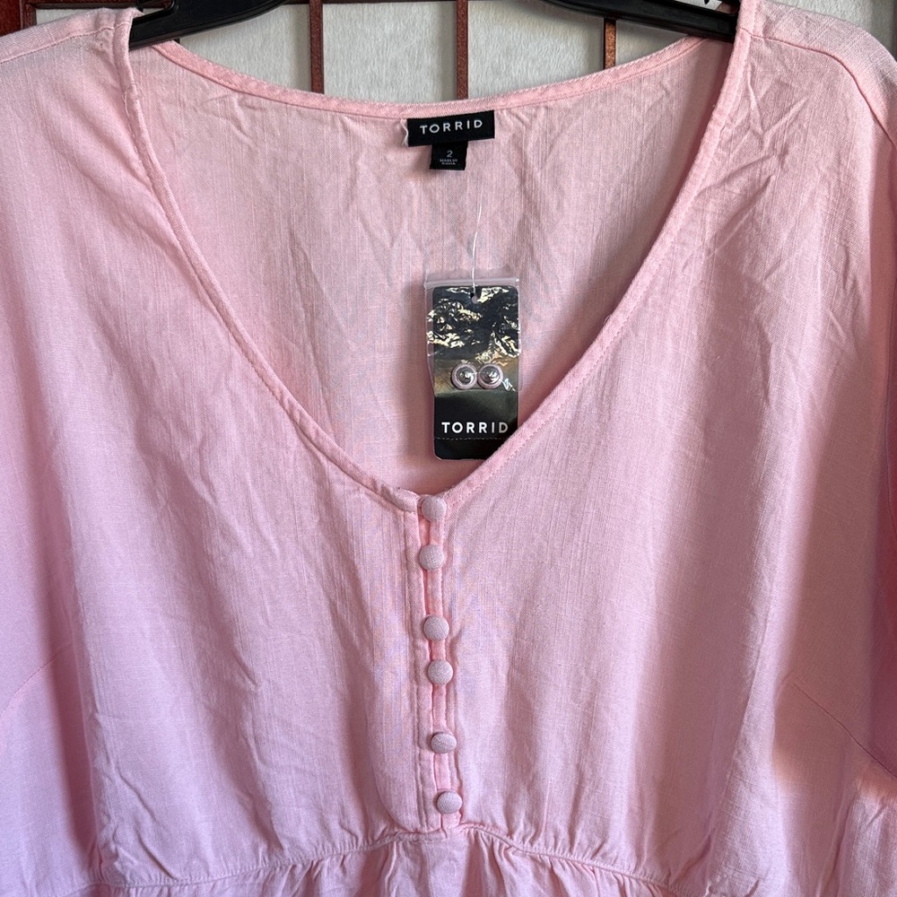 NWT Torrid Pink Tiered Blouse, size 2 2X - Picture 5 of 10